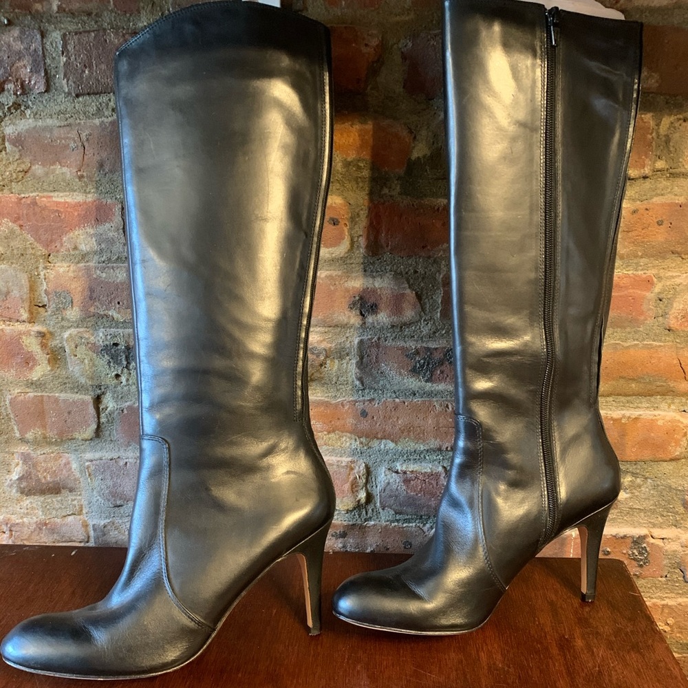 Almost brand new, sexy black stiletto boots